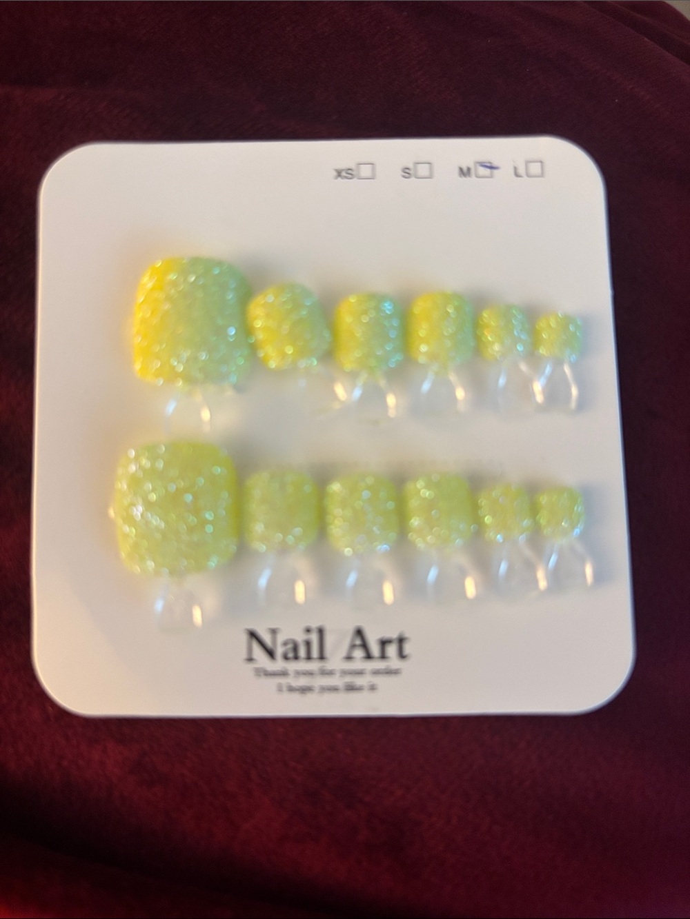 Glittery Yellow Green Press-On Toe Nails - Nail Art